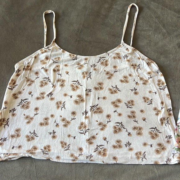 Two Jr’s Floral Tops - Picture 2 of 4